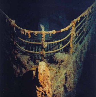 تایتانیک در اعماق دریا در سال 1999