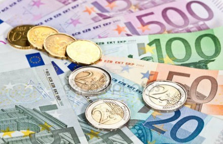 تداوم صعود یورو در روز کاهش قیمت دلار