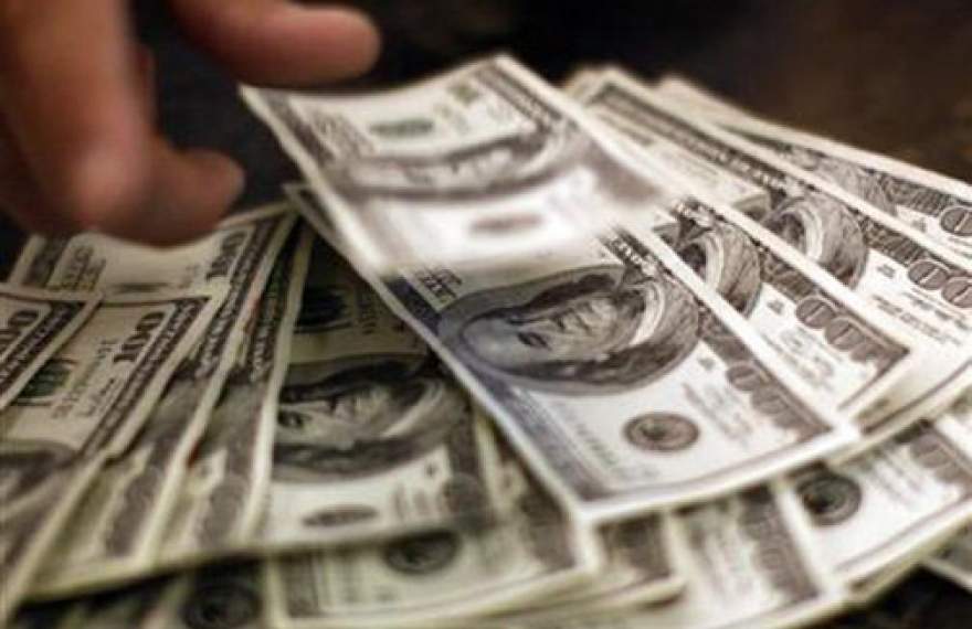 ادامه افت بورس، دلار در نزدیکی ۱۷هزارتومان