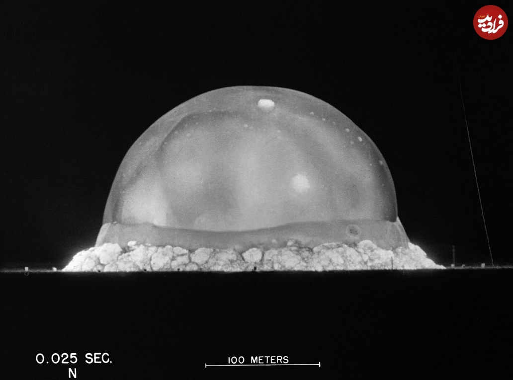 لحظۀ انفجار اولین بمب اتمی آزمایشی در نیومکزیکو؛ سال ۱۹۴۵