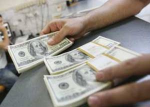 مراجعه صادرکنندگان به بانک‌ها برای تعیین راهکار استفاده از ارز