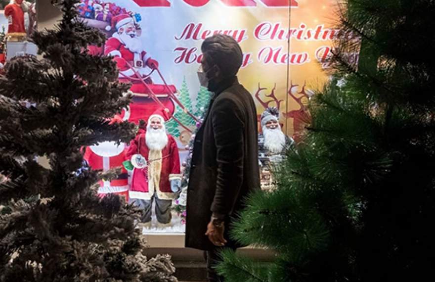 تصاویری از حال و هوای کریسمس در تهران  