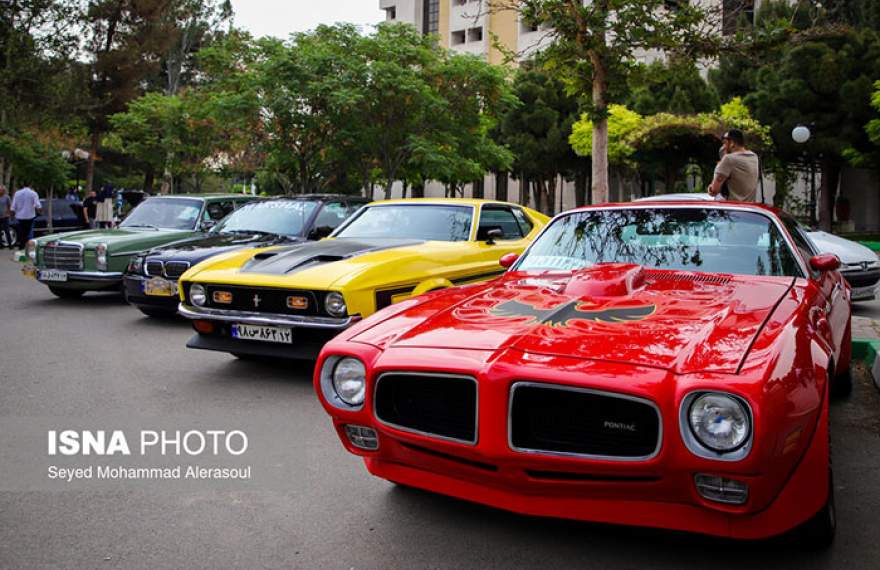 تصاویر دیدنی رالی خودروهای کلاسیک در مشهد  